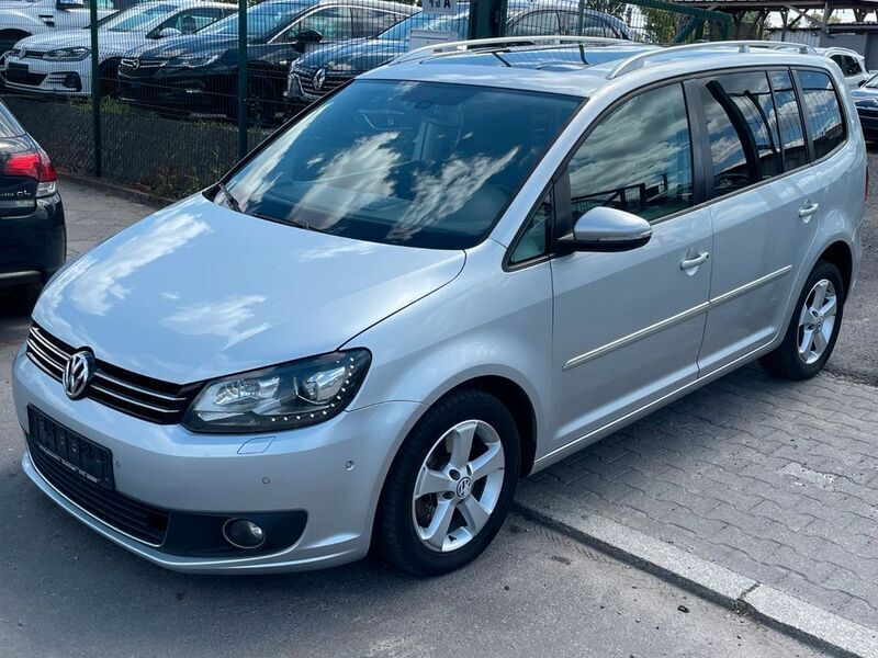 Silber Gebraucht 2011 VW Touran Highline Van / Kleinbus | 4.999 € (Superpreis) - Bild 1/4