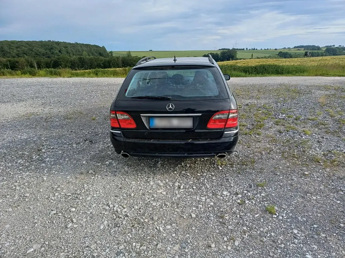 Gebraucht Mercedes E320 Avantgarde 224 PS (164 kW) 2009 Schwarz Kombi
