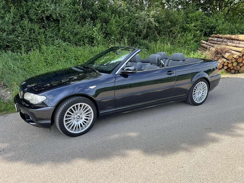 Schwarz Gebraucht 2005 BMW 320 Cabriolet Exclusive Cabrio | 12.950 € (Teuer) - Bild 1/4