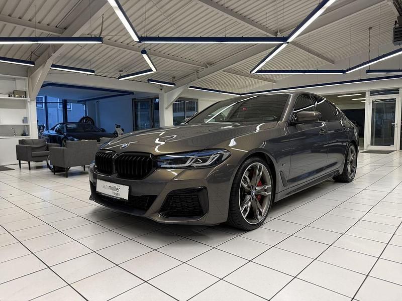 Gebraucht BMW M550 Performance 530 PS (389 kW) 2022 Grau Limousine