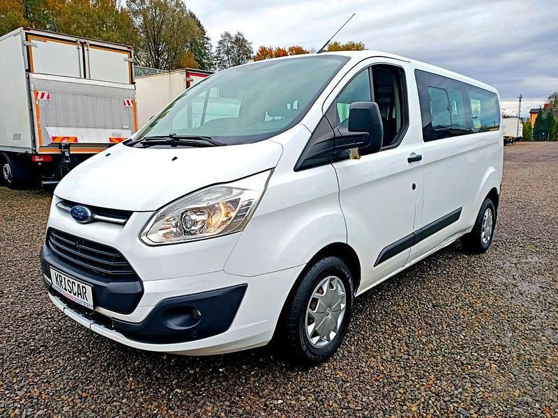 Weiß Gebraucht 2017 Ford Transit Custom Van / Kleinbus | 15.375 € - Bild 1/4