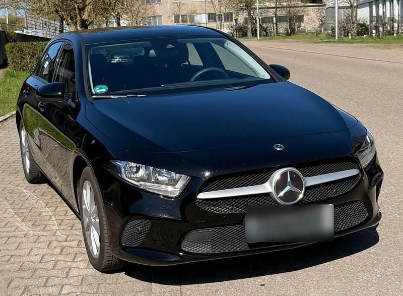 Gebraucht Mercedes A250 218 PS (160 kW) 2022 Schwarz Limousine