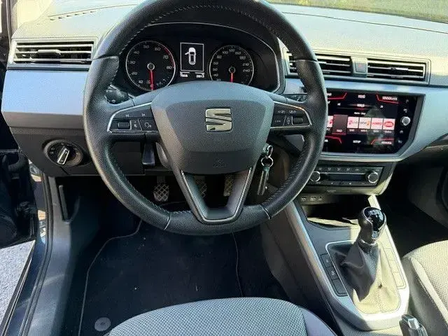 Gebraucht Seat Arona Style 95 PS (69 kW) 2019 Grau SUV