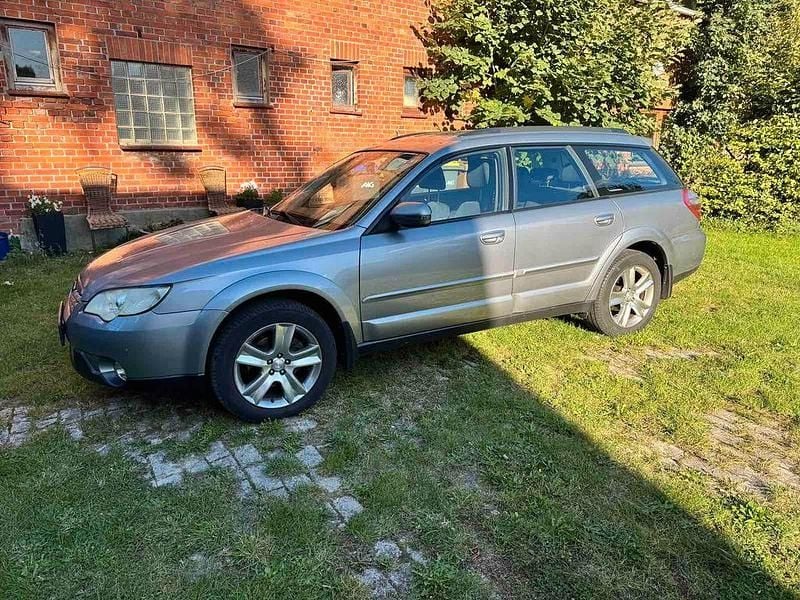 Gebraucht Subaru Outback 165 PS (121 kW) 2008 Silber Kombi