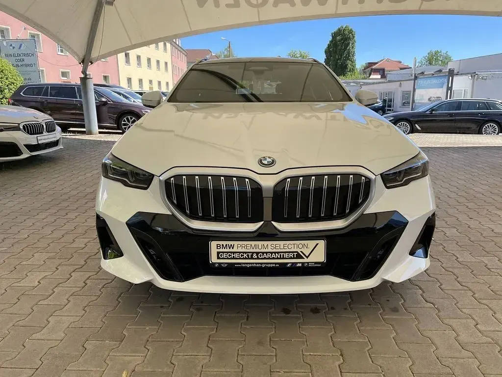 Gebraucht BMW 550e M Sport 489 PS (359 kW) 2025 Weiß Limousine