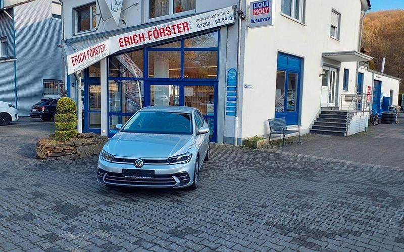 Gebraucht VW Polo Style 95 PS (69 kW) 2023 Silber Limousine