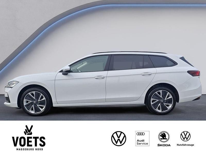 Gebraucht Skoda Superb Selection 150 PS (110 kW) 2025 Purity weiss Kombi