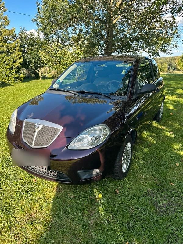 Andere farben Gebraucht 2009 Lancia Ypsilon Kleinwagen | 1.650 € (Fairer Preis) - Bild 1/4