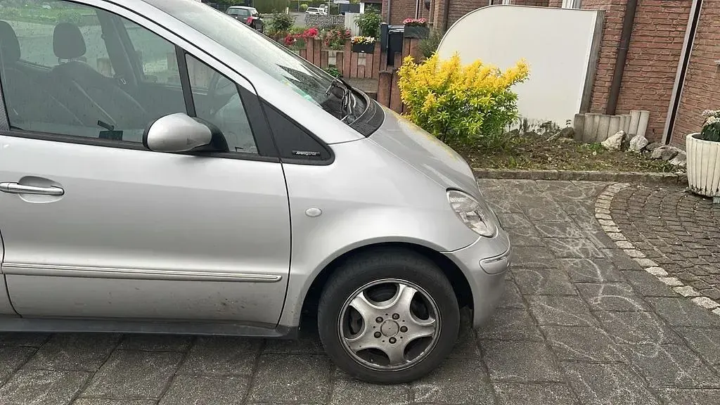 Gebraucht Mercedes A160 Avantgarde 102 PS (75 kW) 2002 Silber Van / Kleinbus