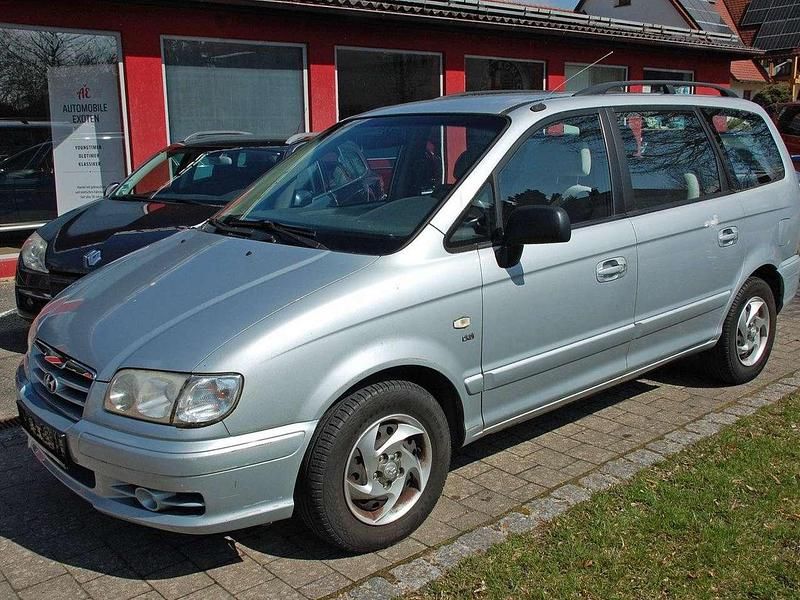 Gebraucht Hyundai Trajet GLS 113 PS (83 kW) 2006 Silber Van / Kleinbus