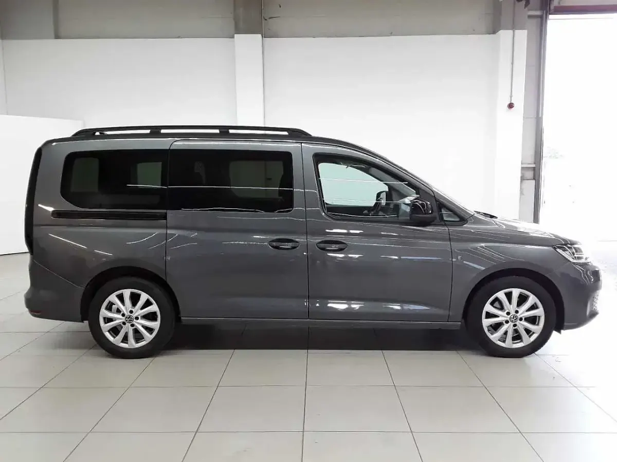 Gebraucht VW Caddy Maxi Life 122 PS (89 kW) 2022 Indiumgrau metallic Van / Kleinbus