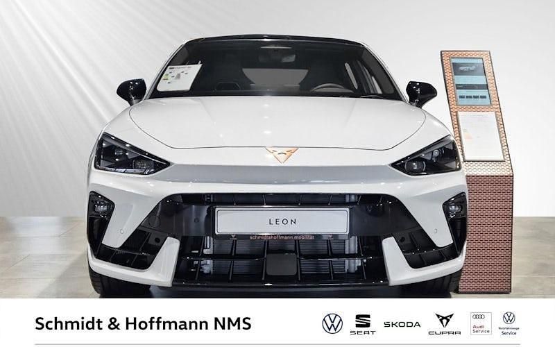 Neu Cupra Leon VZ 300 PS (220 kW) 2025 Glacial weiß Limousine