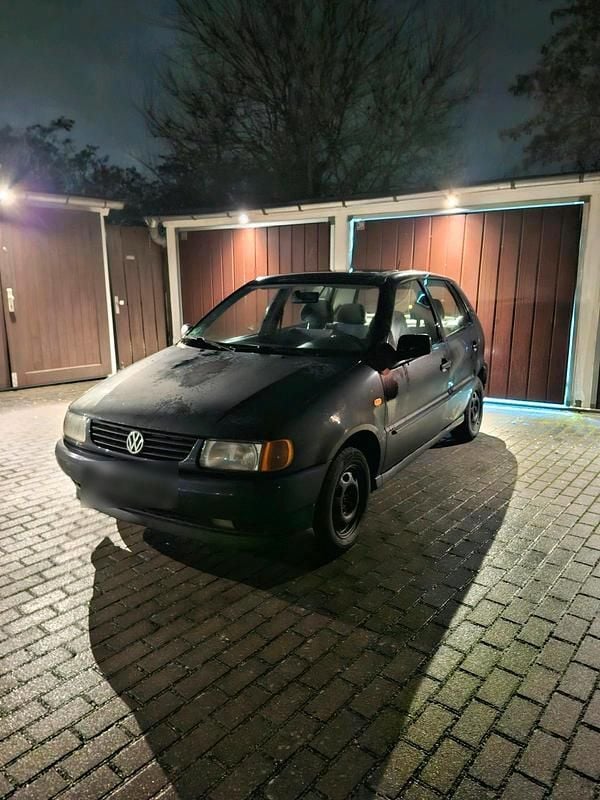 Blau Gebraucht 1999 VW Polo Kleinwagen | 800 € (Fairer Preis) - Bild 1/4