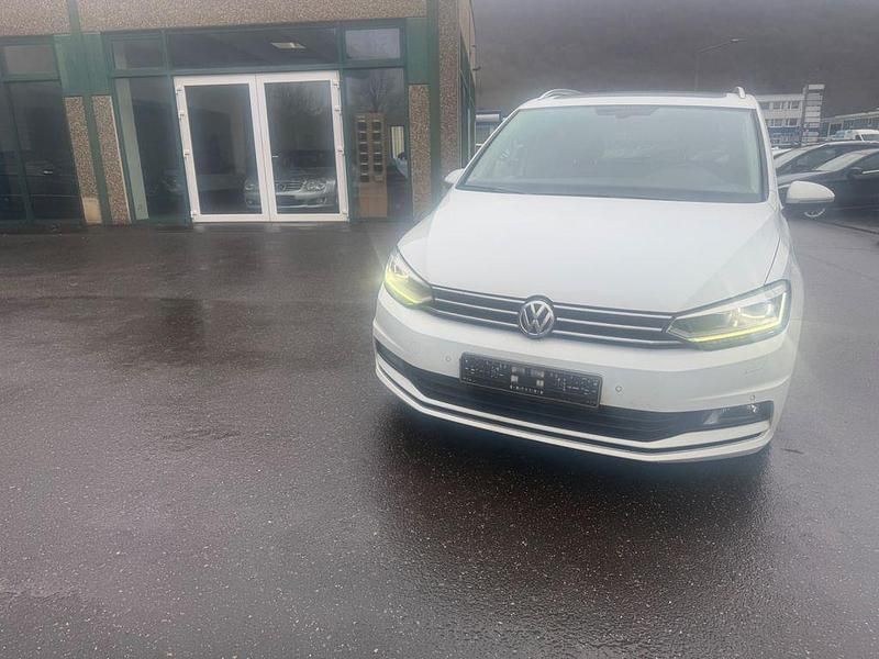Gebraucht VW Touran Highline 190 PS (139 kW) 2016 Weiß Van / Kleinbus