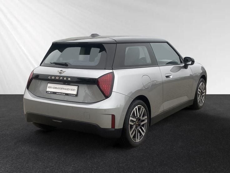 Gebraucht Mini Cooper 135 kW (184 PS) 2024 Melting silver metallic Kleinwagen