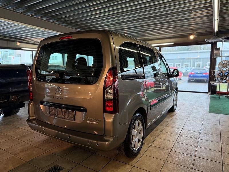 Gebraucht Citroën Berlingo SELECTION 92 PS (67 kW) 2013 Braun Van / Kleinbus
