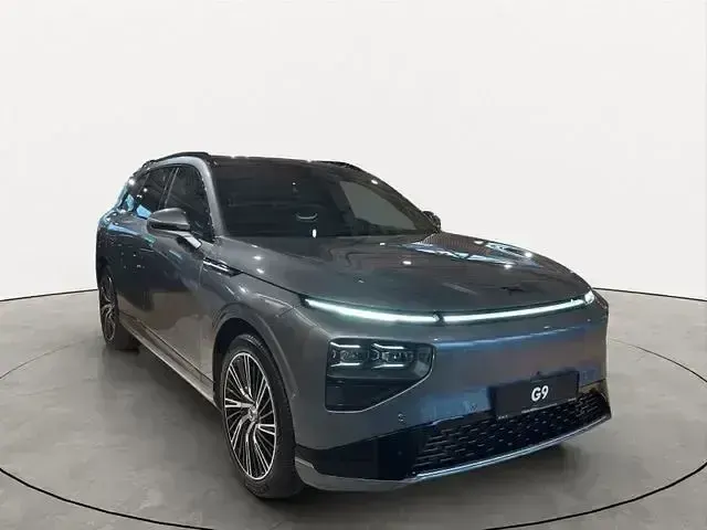 Gebraucht XPENG G9 AWD Performance 405 kW (551 PS) 2025 Grau SUV