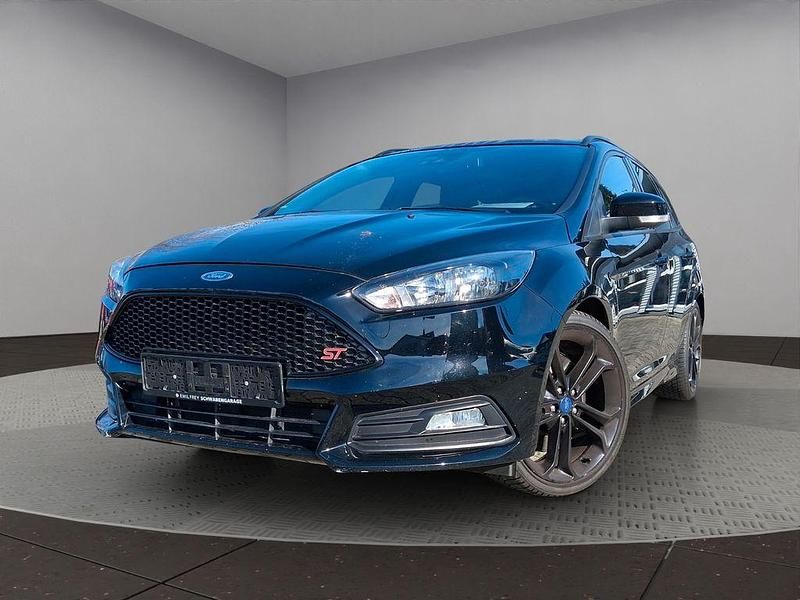 Gebraucht Ford Focus ST 250 PS (183 kW) 2016 Schwarz Limousine
