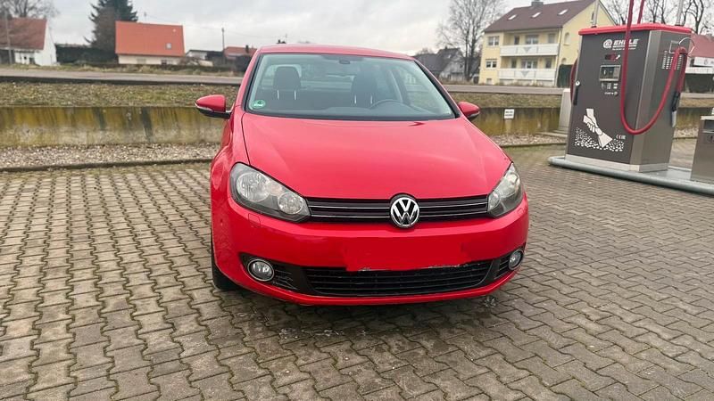 Gebraucht VW Golf 105 PS (77 kW) 2010 Rot Coupé