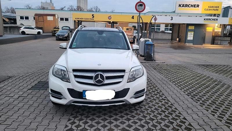 Weiß Gebraucht 2013 Mercedes GLK200 SUV | 12.500 € (Fairer Preis) - Bild 1/4