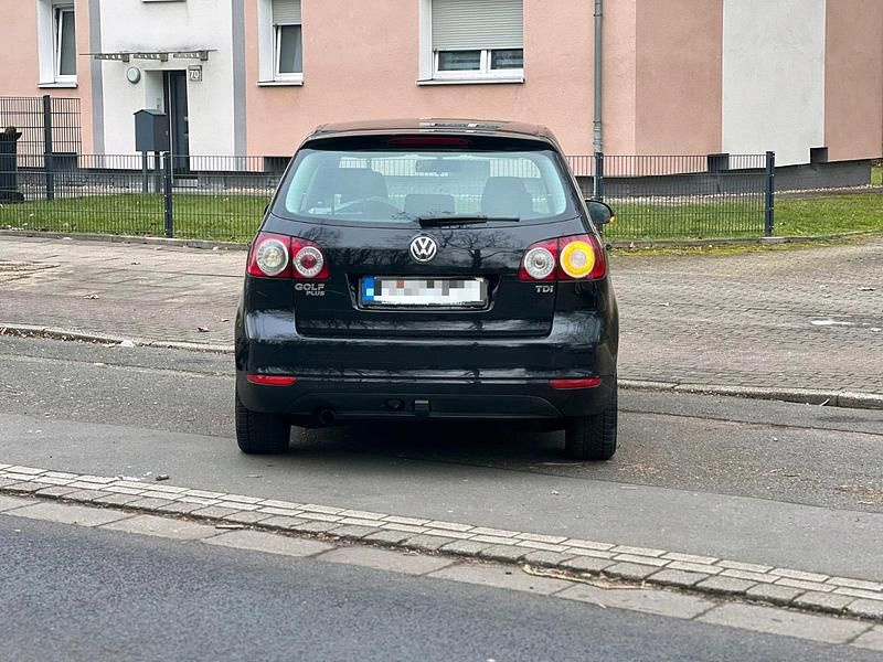 Gebraucht VW Golf VI 105 PS (77 kW) 2010 Schwarz Kleinwagen
