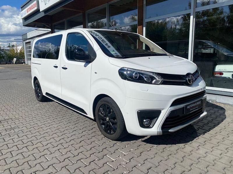Weiß Gebraucht 2020 Toyota Proace Verso Executive Kombi | 34.990 € (Guter Preis) - Bild 1/4