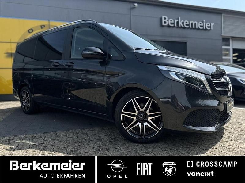 Grau Gebraucht 2022 Mercedes E250 Edition Van / Kleinbus | 52.900 € (Teuer) - Bild 1/4