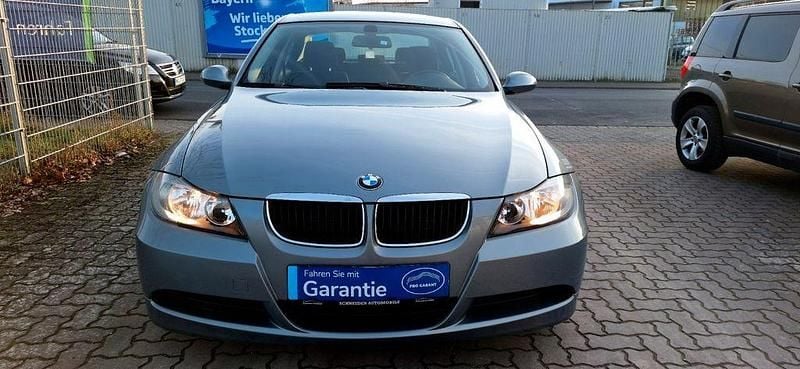 Gebraucht BMW 320 150 PS (110 kW) 2005 Grau Limousine