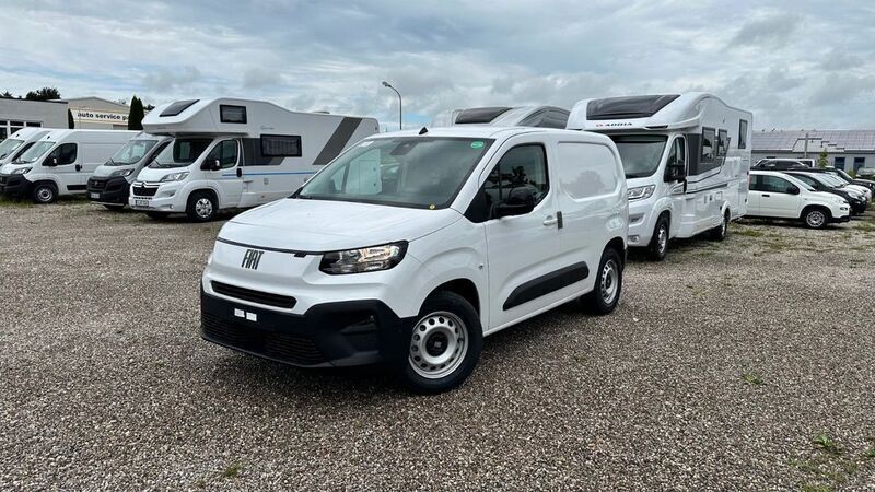 Weiß Neu 2024 Fiat e-Doblò Van / Kleinbus | 29.480 € - Bild 1/4