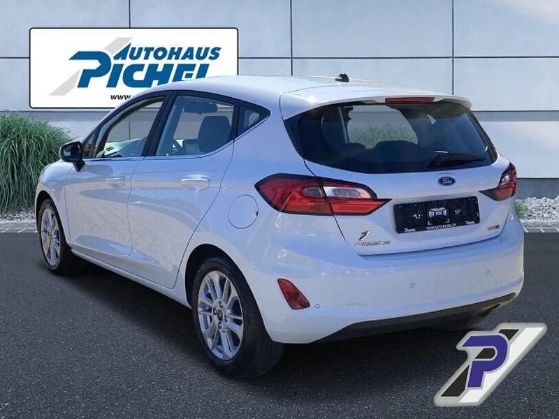Gebraucht Ford Fiesta Titanium 125 PS (91 kW) 2022 Weiß Kleinwagen