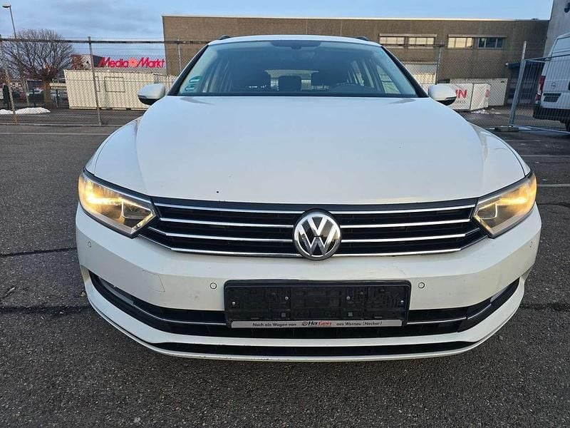 Gebraucht VW Passat 150 PS (110 kW) 2017 Weiß Kombi