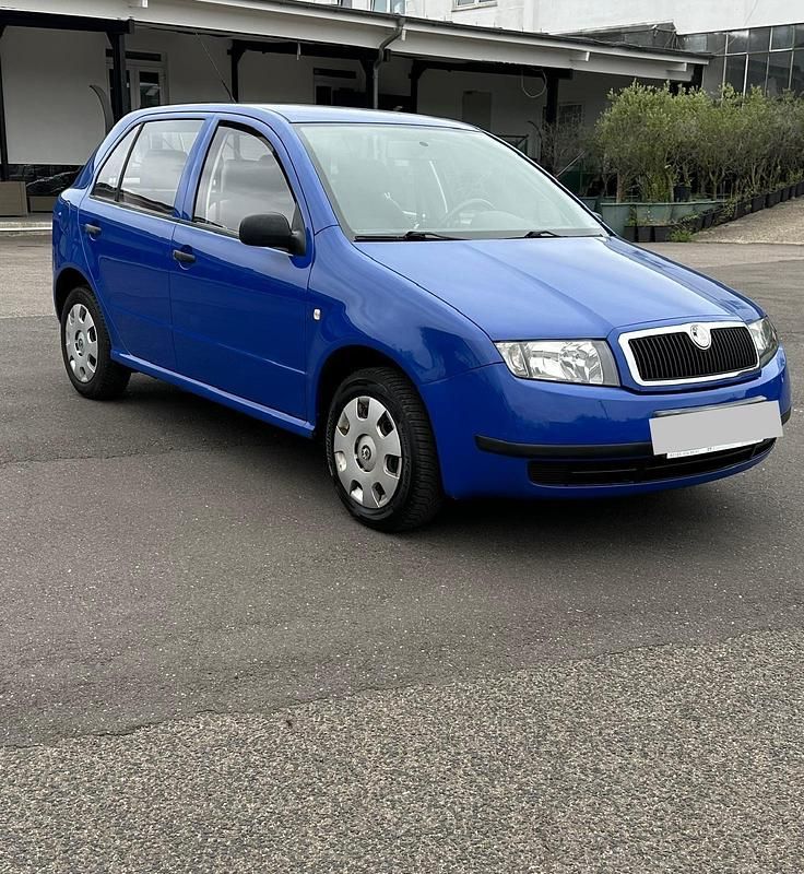 Blau Gebraucht 2003 Skoda Fabia Limousine | 1.350 € (Fairer Preis) - Bild 1/4