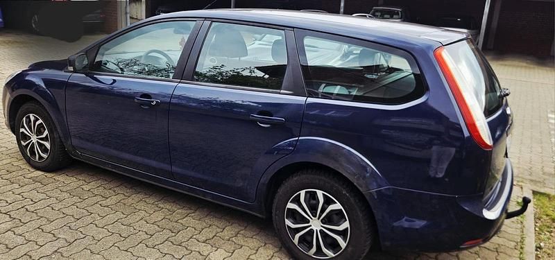 Gebraucht Ford Focus 80 PS (58 kW) 2008 Blau Kombi