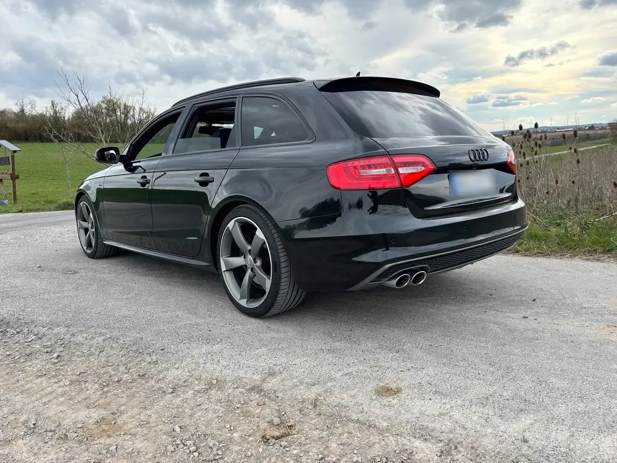 Gebraucht Audi A4 190 PS (139 kW) 2015 Schwarz Kombi
