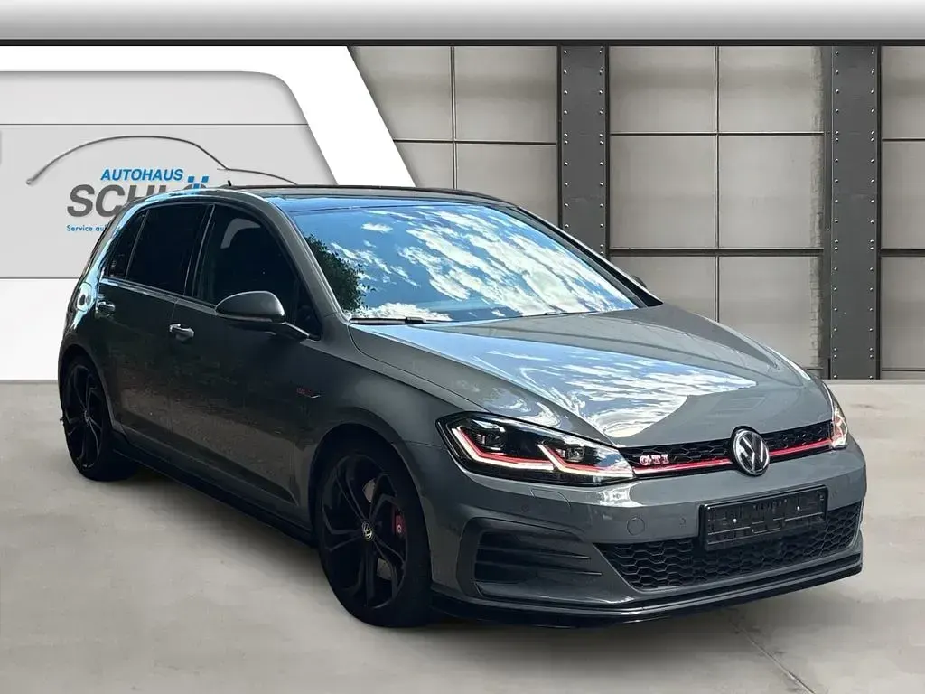 Gebraucht VW Golf VIII GTI 290 PS (213 kW) 2020 Grau Limousine