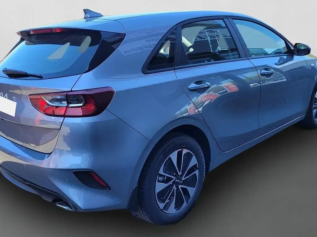 Nuevo Kia Ceed 140 CV (102 kW) 2025 Plateado Utilitario