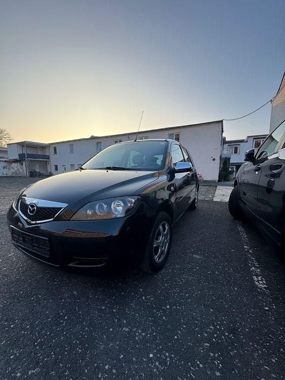 Schwarz Gebraucht 2007 Mazda 2 Exclusive Limousine | 1.750 € (Superpreis) - Bild 1/4