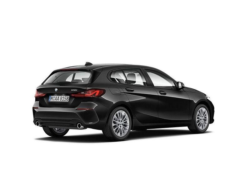 Gebraucht BMW 120 Advantage 178 PS (130 kW) 2022 Schwarz / black sapphire (metallic) Kleinwagen