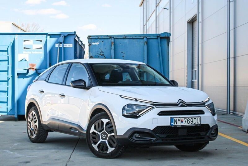 Weiß Gebraucht 2022 Citroën C4 Feel Limousine | 15.900 € (Fairer Preis) - Bild 1/4