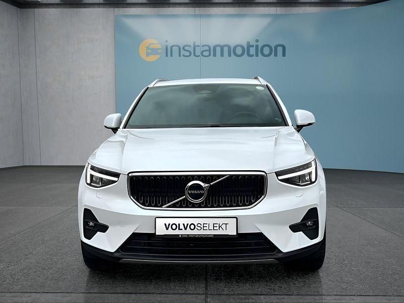 Gebraucht Volvo XC40 Core 163 PS (119 kW) 2024 Weiß SUV