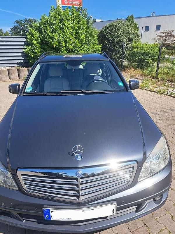 Grau Gebraucht 2010 Mercedes C200 Kombi | 5.600 € (Fairer Preis) - Bild 1/4