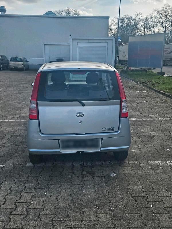 Gebraucht Daihatsu Cuore 58 PS (42 kW) 2005 Grau Kleinwagen
