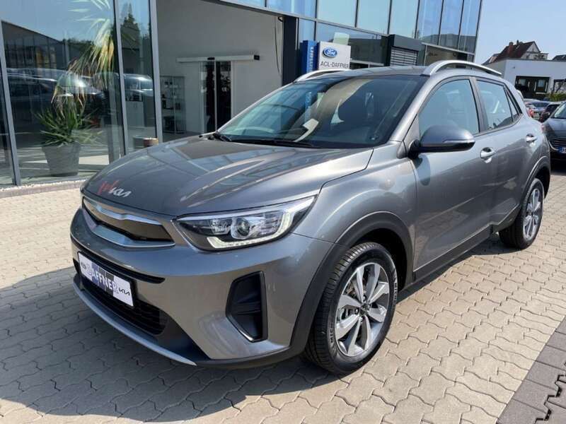 Gebraucht Kia Stonic Vision 101 PS (74 kW) 2024 (m7g) astro grey m SUV