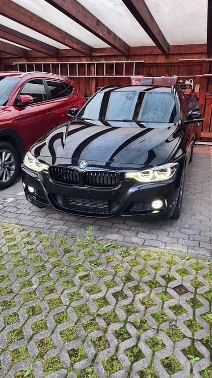 Schwarz Gebraucht 2016 BMW 335 M Sport Kombi | 20.000 € (Fairer Preis) - Bild 1/4