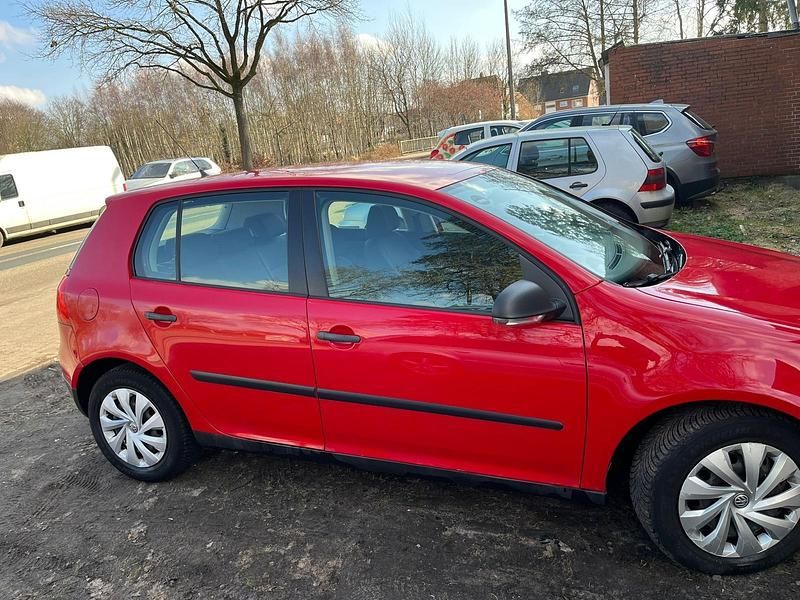 Gebraucht VW Golf VI 102 PS (75 kW) 2008 Rot Kleinwagen