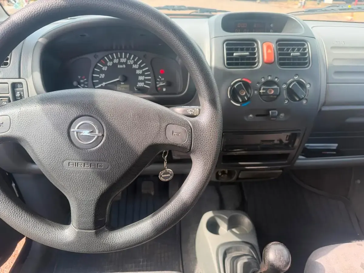 Gebraucht Opel Agila 60 PS (44 kW) 2002 Blau Van / Kleinbus