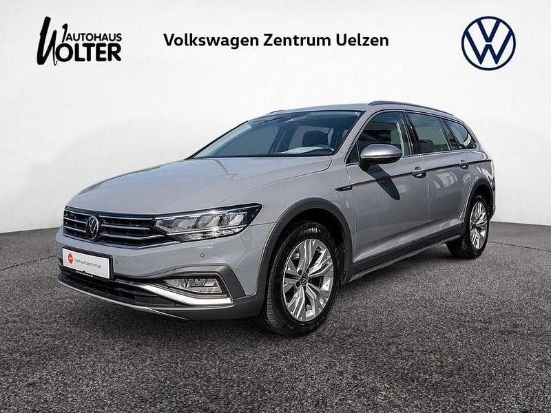 Mondstein grau Gebraucht 2023 VW Passat Alltrack S Kombi | 30.650 € (Superpreis) - Bild 1/4