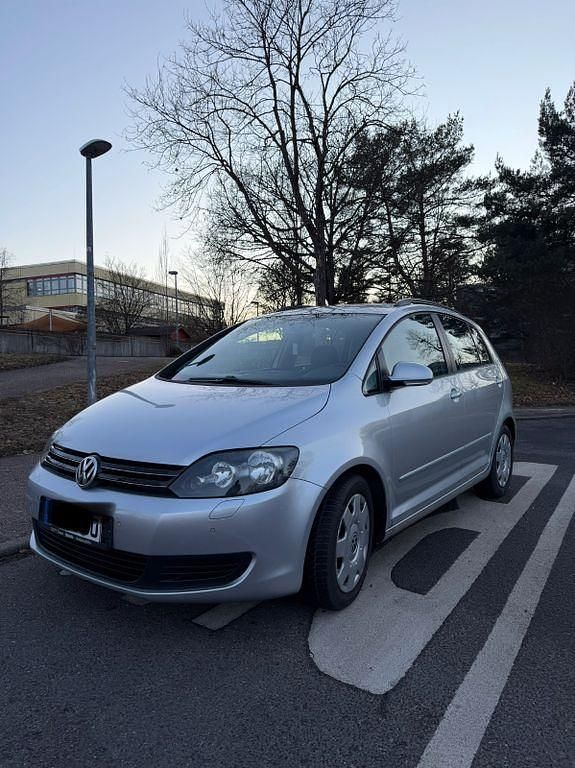 Gebraucht VW Golf Plus Cross 122 PS (89 kW) 2009 Silber Van / Kleinbus