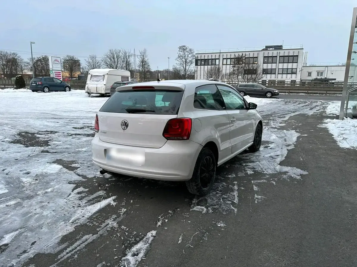 Gebraucht VW Polo Style 90 PS (66 kW) 2012 Weiß Kleinwagen