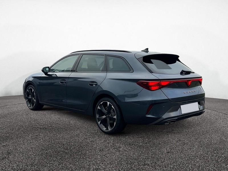 Gebraucht Cupra Leon 150 PS (110 kW) 2025 Magnetic grau Limousine